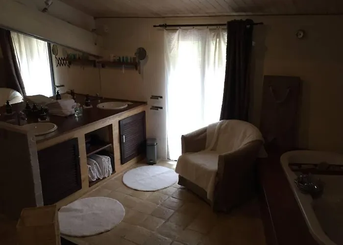 Maison Avec Piscine Feriehus